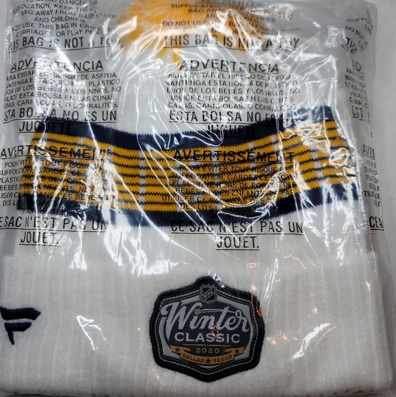 Nashville Predators NHL Winter Classic Knit Beanie Pom Winter Hat by Fanatics - Picture 3 of 3